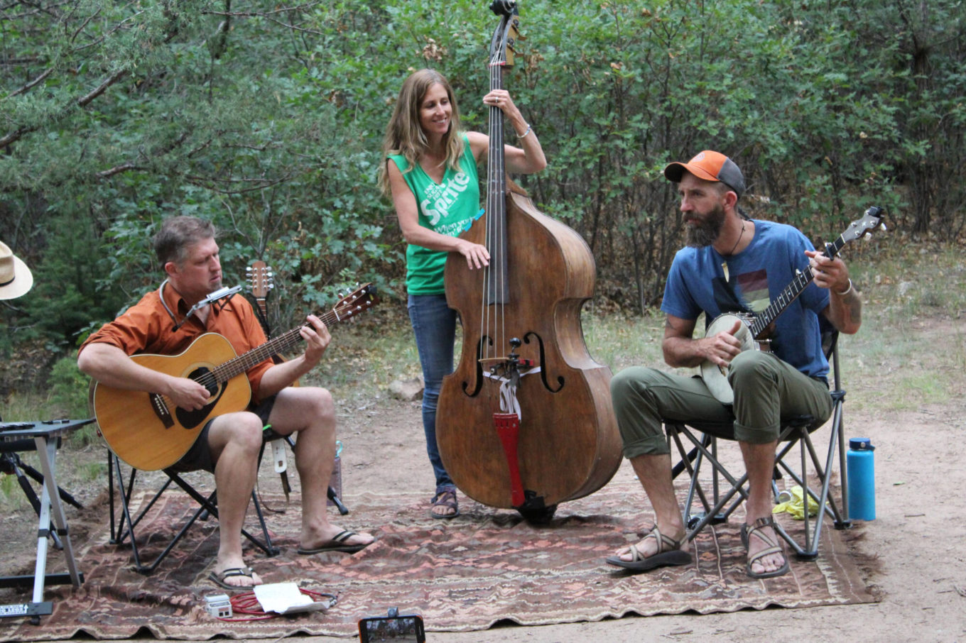 Local musicians playing during a rio chama music trip