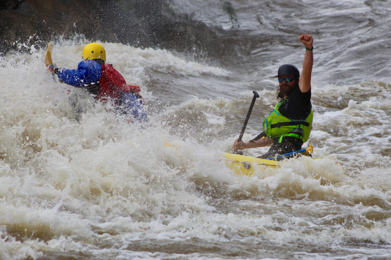 Going through a swiftwater rescue certification classes